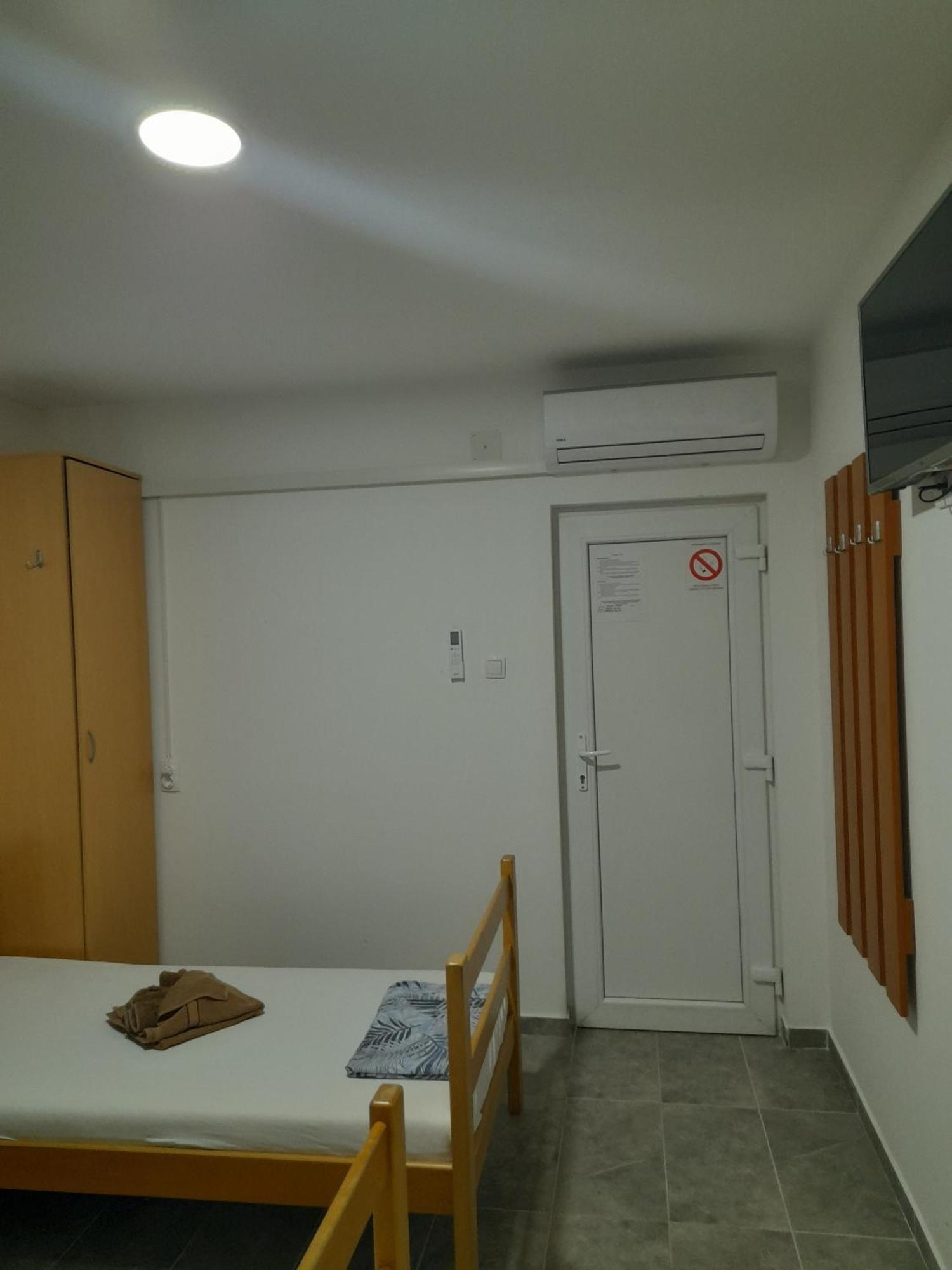 Libero Apartmani Surčin 외부 사진