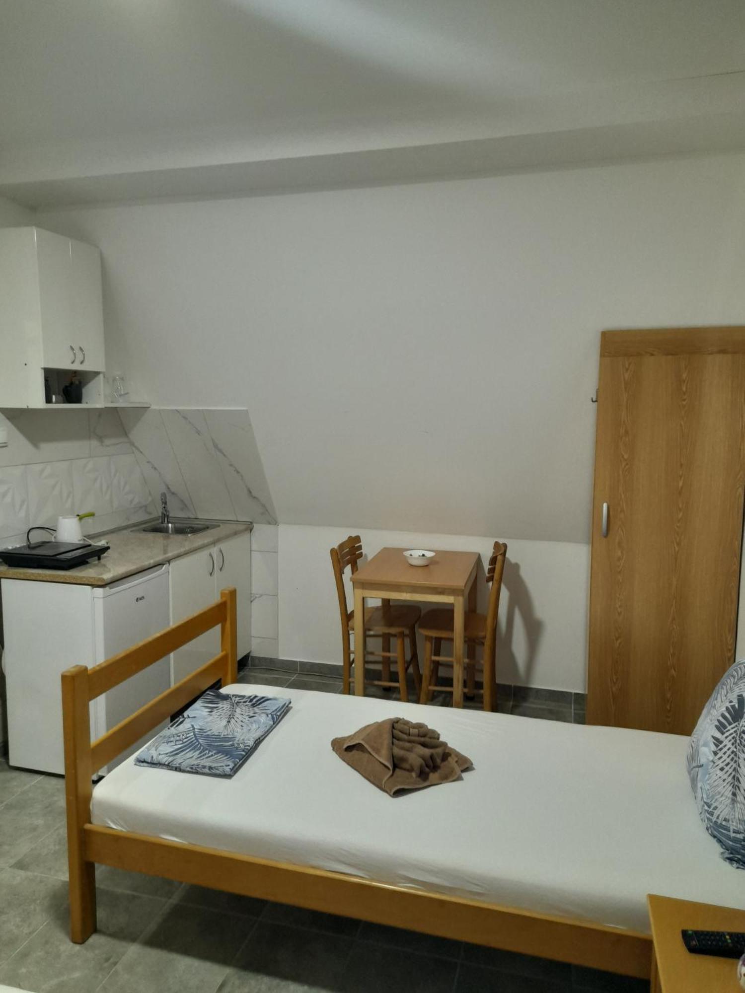 Libero Apartmani Surčin 외부 사진