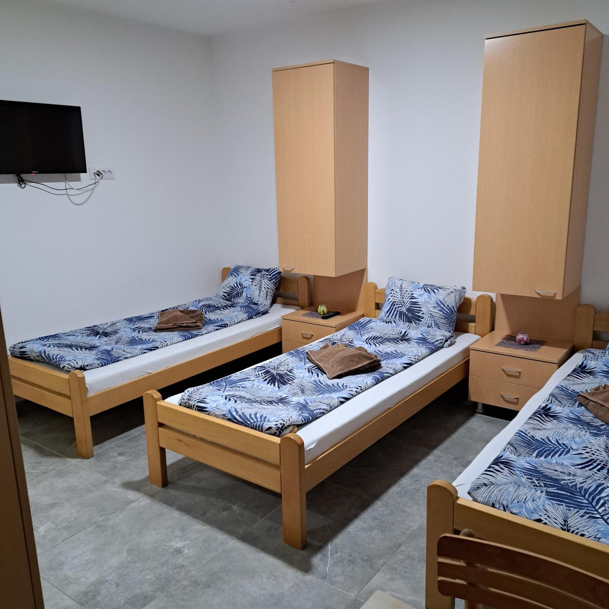 Libero Apartmani Surčin 외부 사진