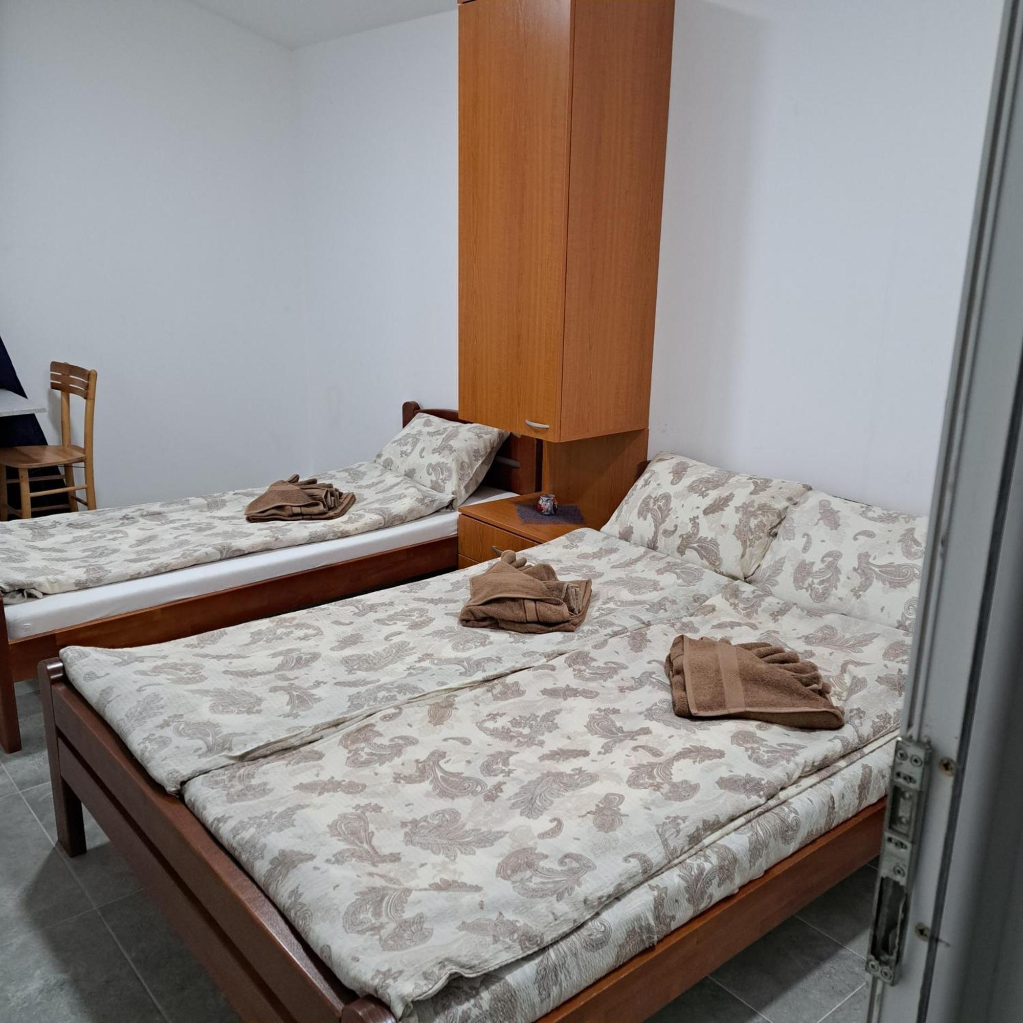 Libero Apartmani Surčin 외부 사진