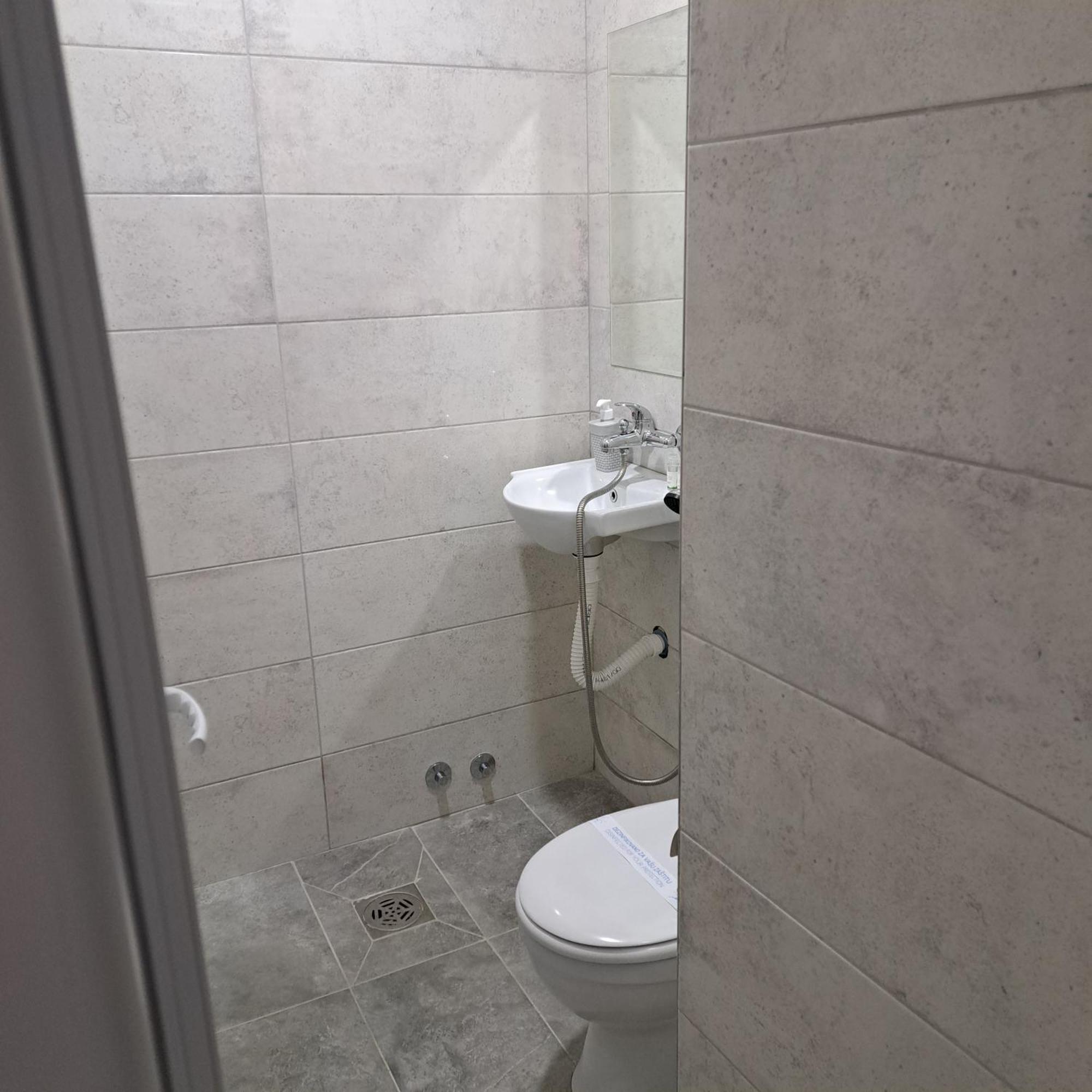 Libero Apartmani Surčin 외부 사진