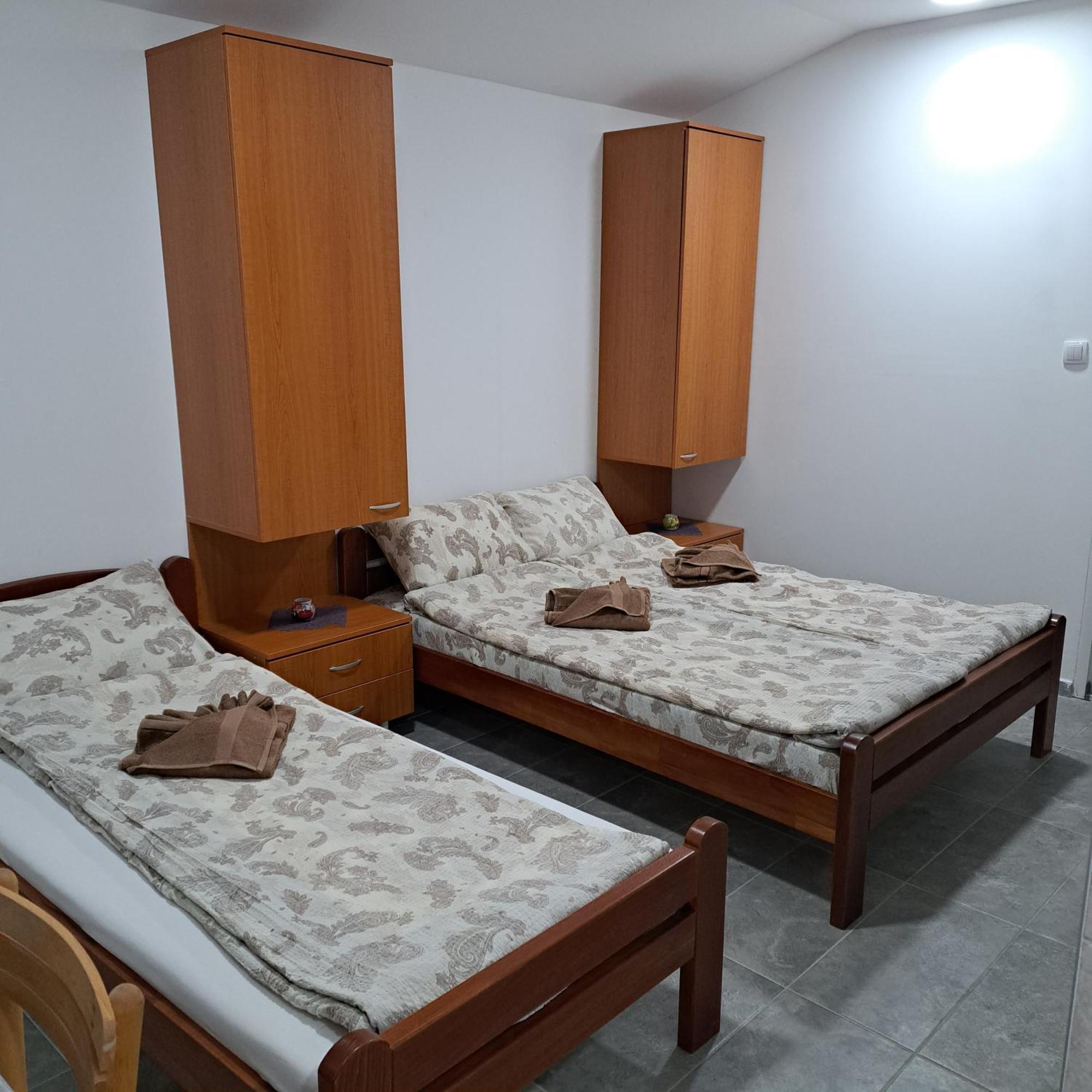 Libero Apartmani Surčin 외부 사진